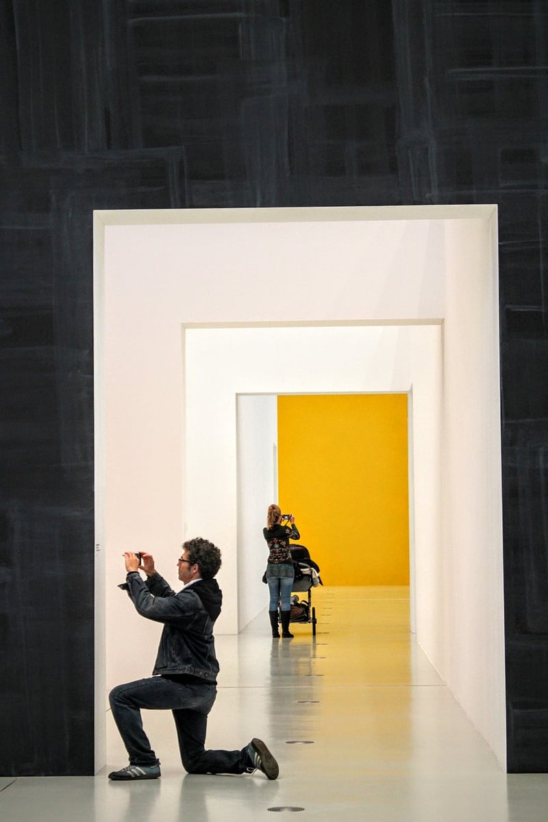 Art Curator